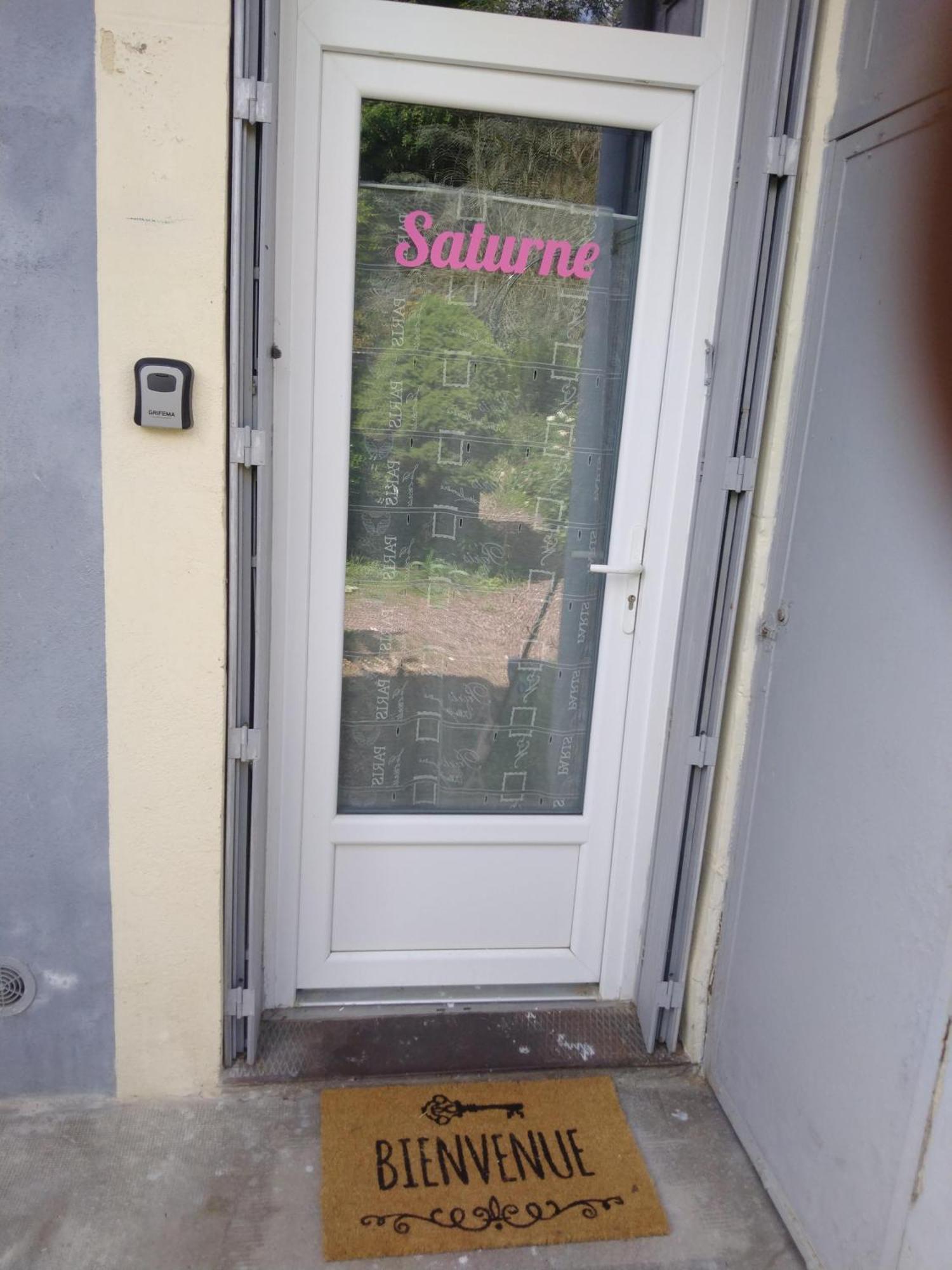 Saturne Apartment Fourchambault ภายนอก รูปภาพ